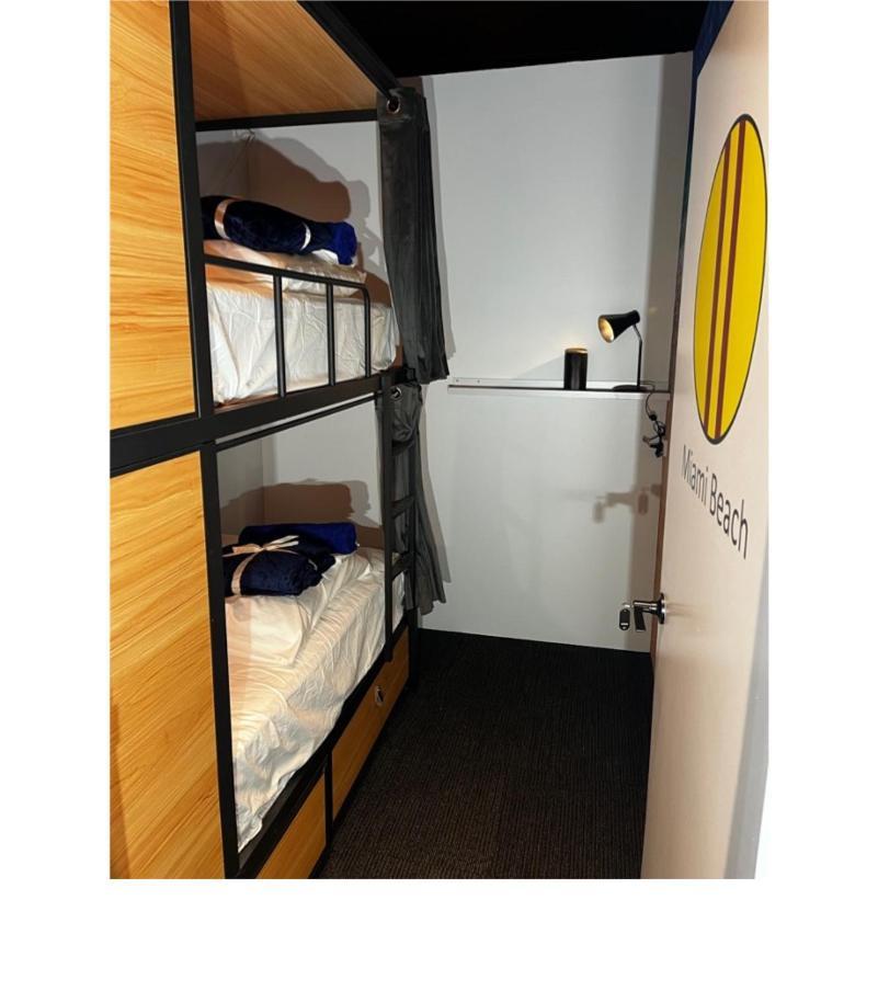 Capsuleaccom Hostel Gold Coast Dış mekan fotoğraf