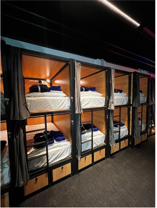 Capsuleaccom Hostel Gold Coast Dış mekan fotoğraf